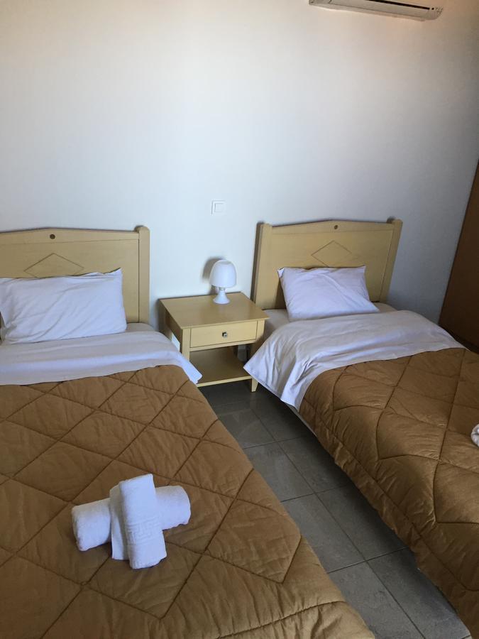Aiolos Hotel Ménites